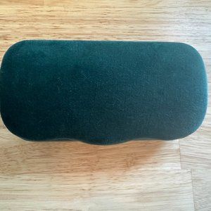 GUCCI Dark Green Velvet Clam Shell Sunglasses Glasses Case w Cleaning Cloth